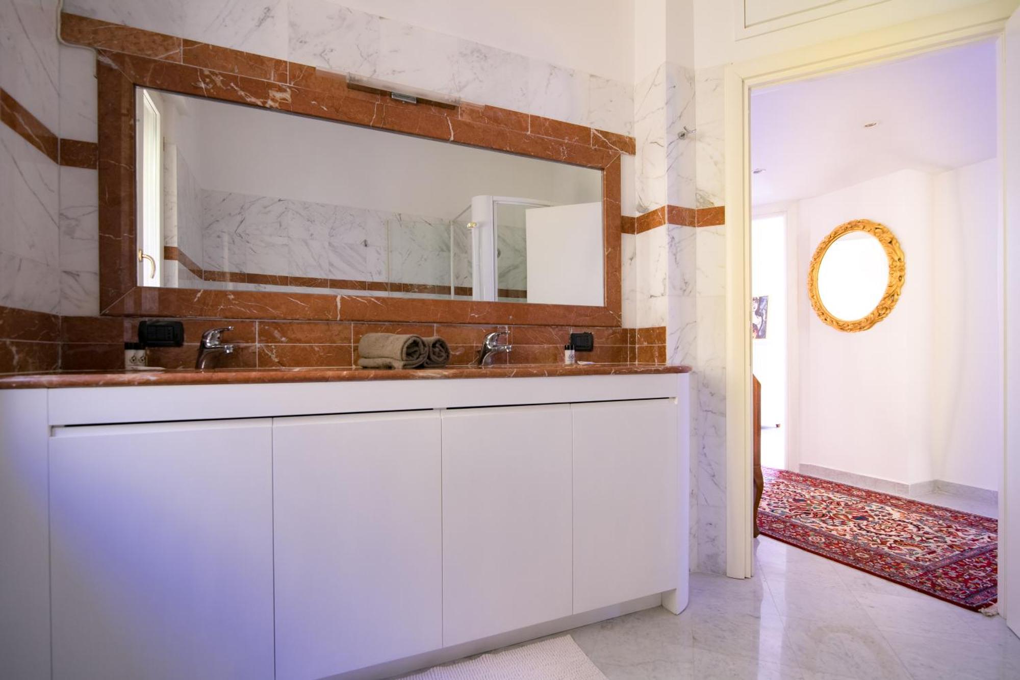 Heavenly Views On - Terrace & Hot Tub * Como