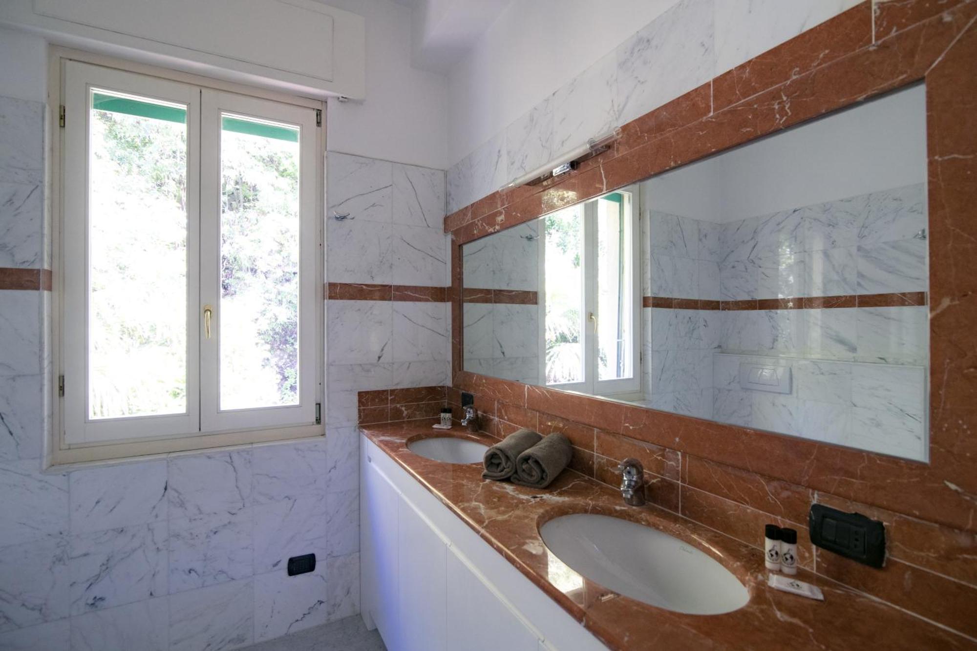 Heavenly Views On - Terrace & Hot Tub * Como