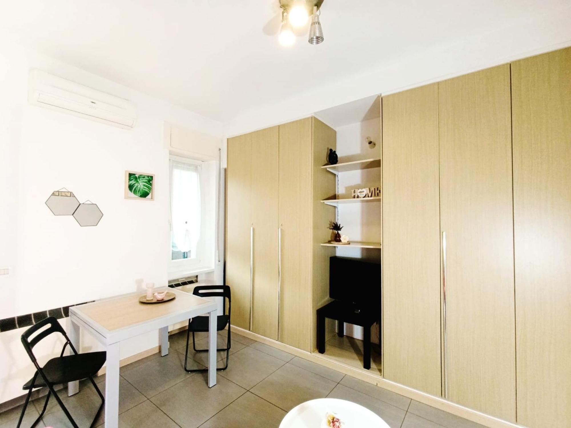 Leaf Apartment Como