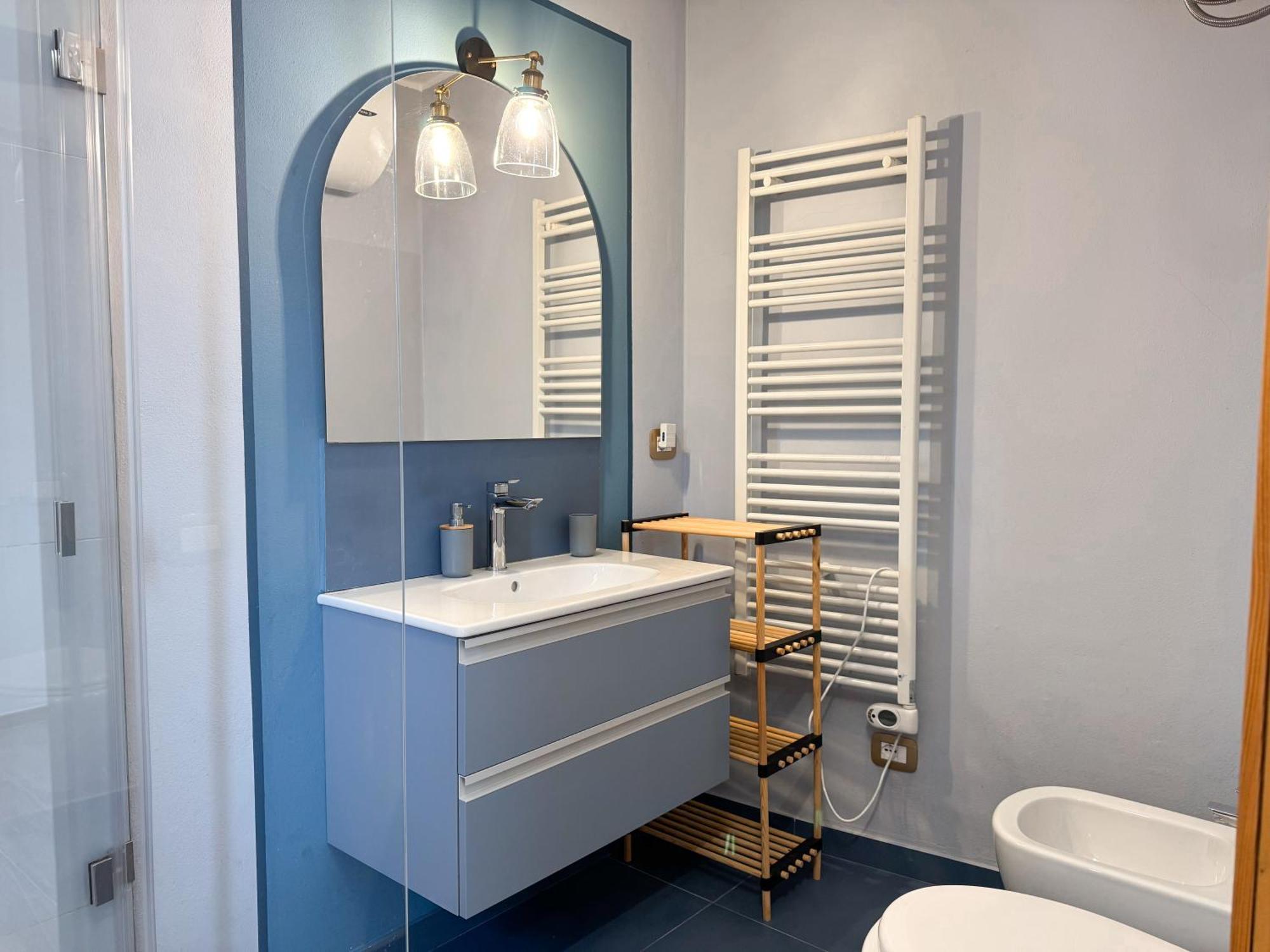 Two-room - View And - Ac