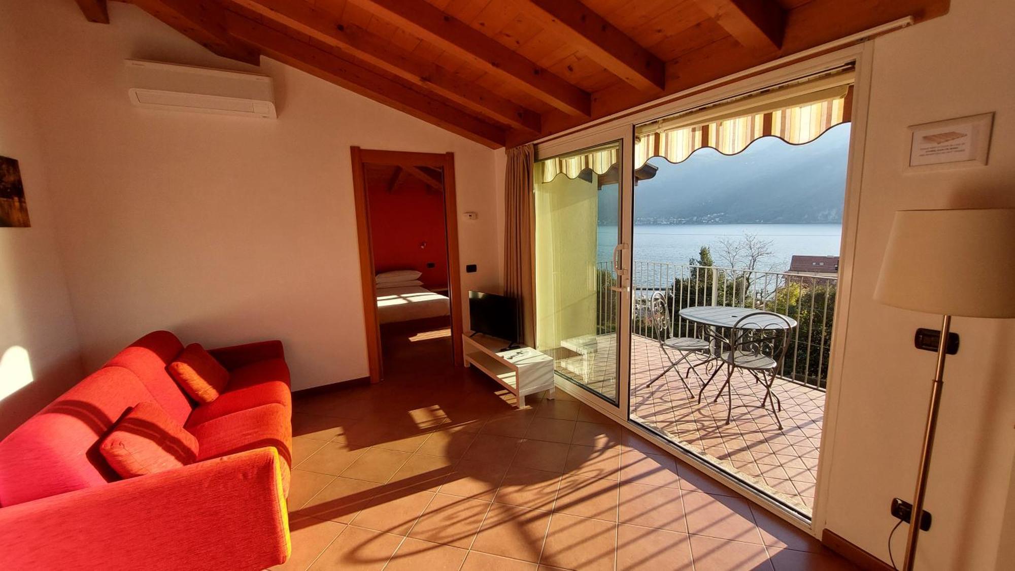 Apartment Mansarda Luce Di Lierna
