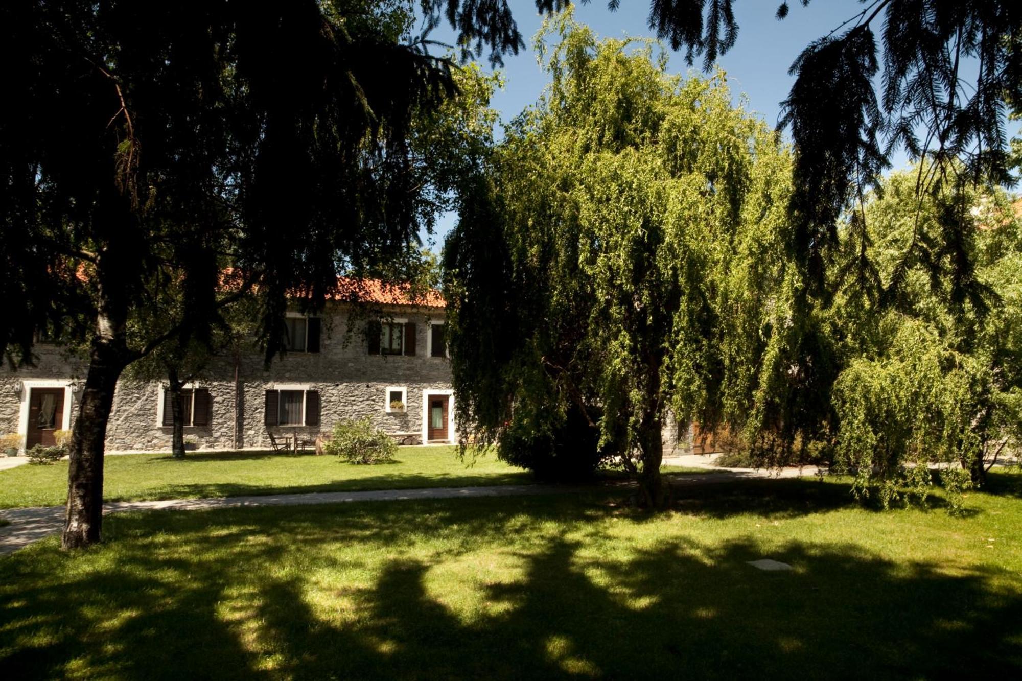 Cascina Borgofrancone Aparthotel
