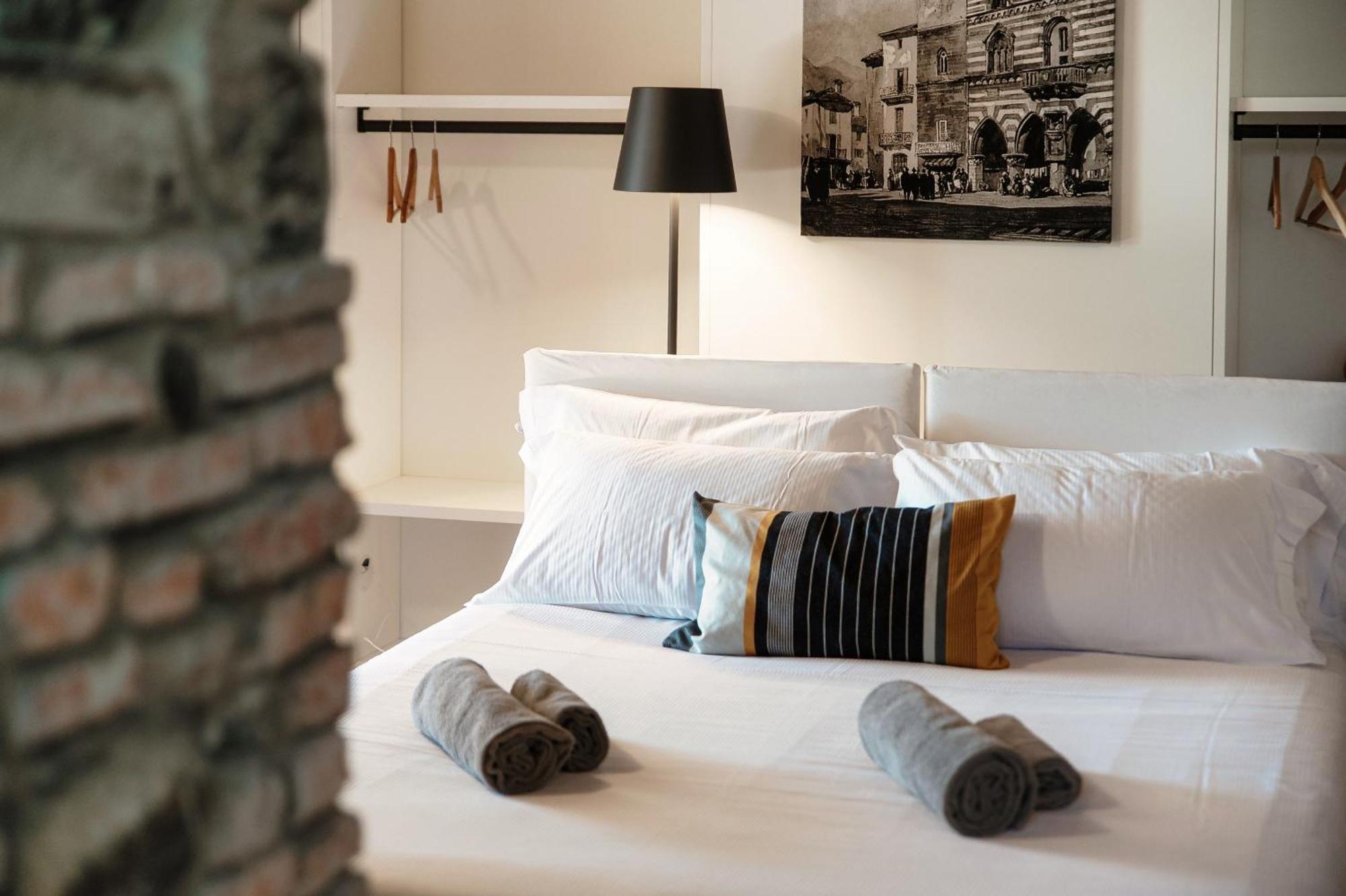 Crotto Polirolo - The House Of Travelers Apartment Cernobbio
