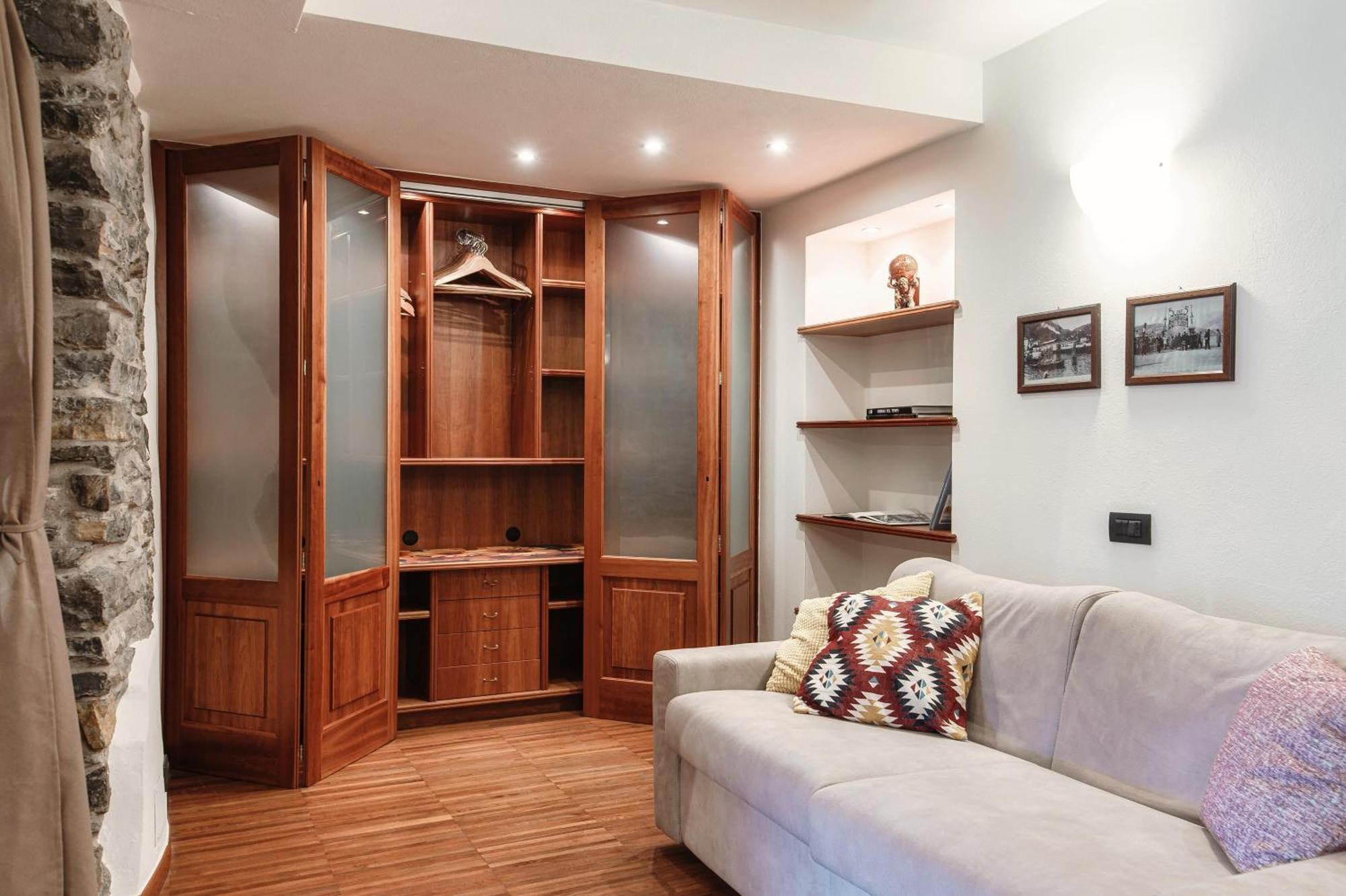 Crotto Polirolo - The House Of Travelers Apartment Cernobbio