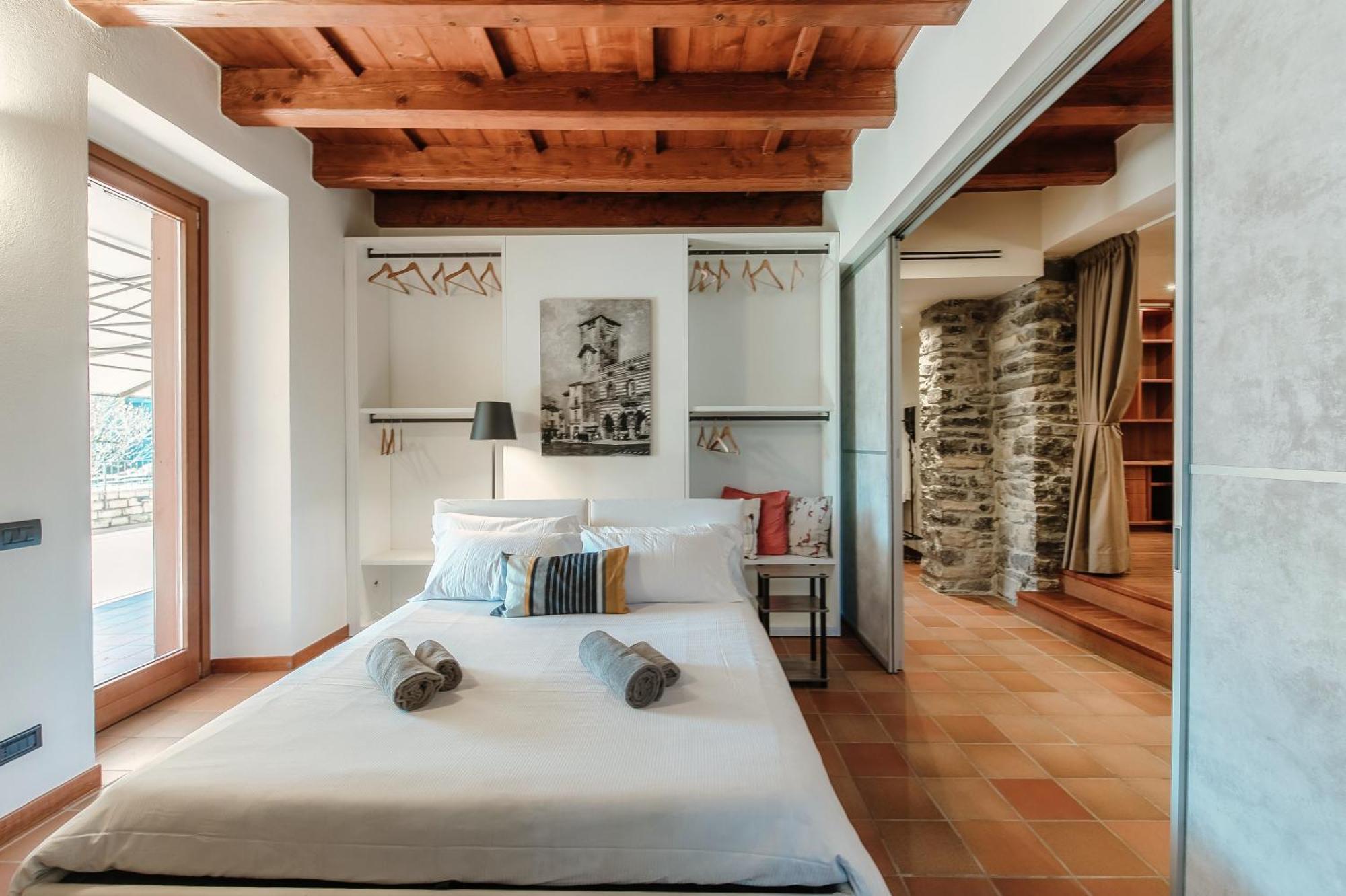 Crotto Polirolo - The House Of Travelers Apartment