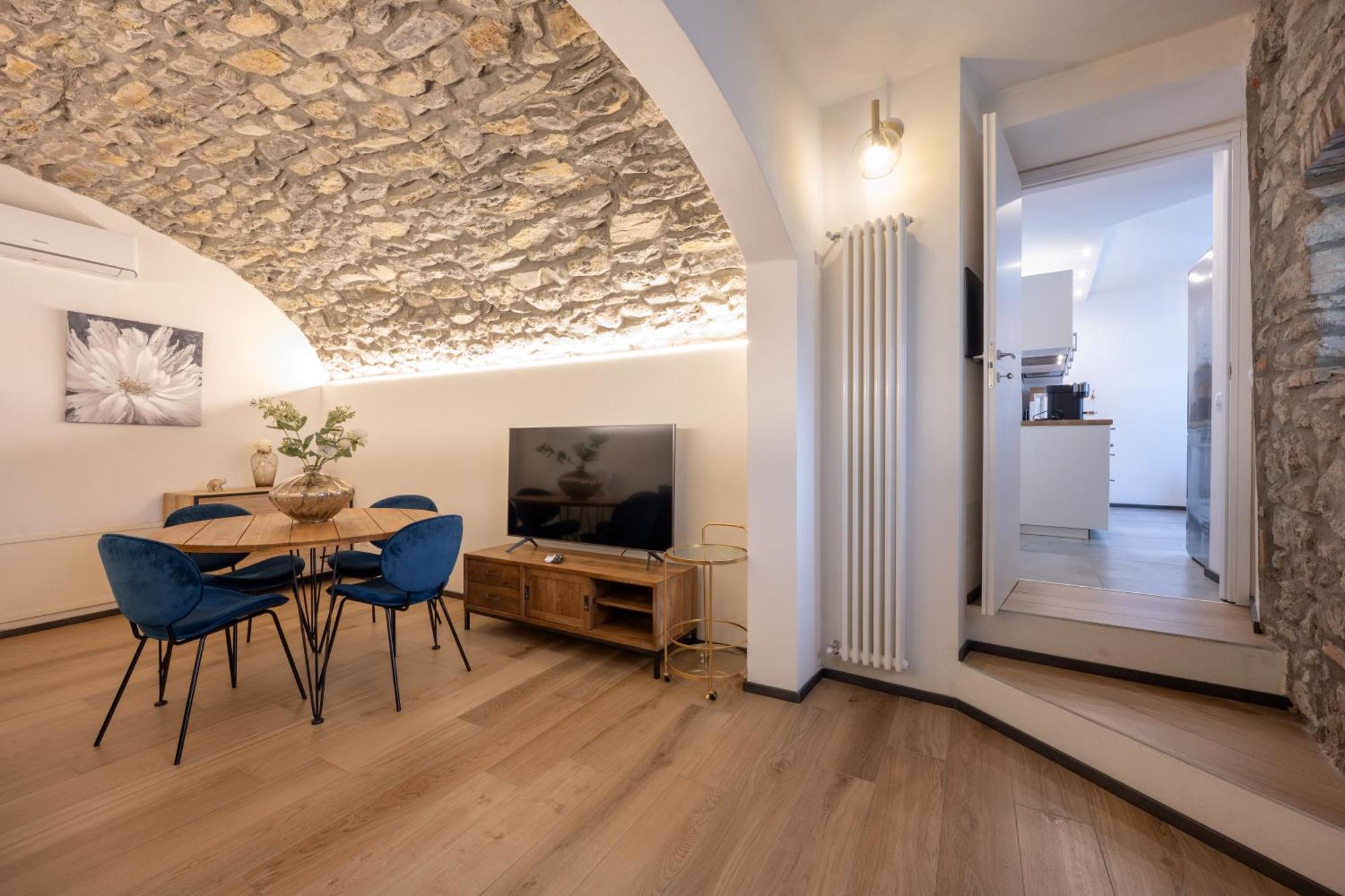 Lora Villa, With View Villa *