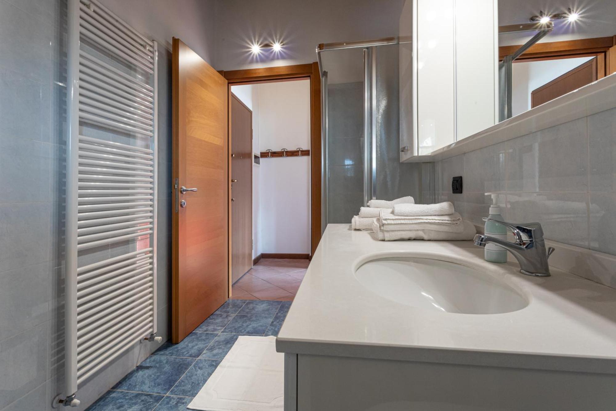 Apartment Mansarda Luce Di *