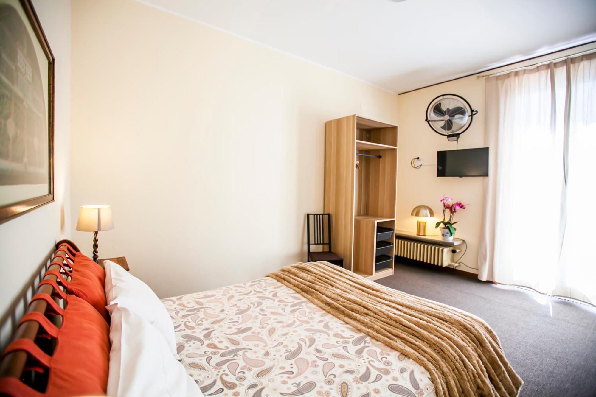 Darsena Di Riva Grande Guest house Moltrasio