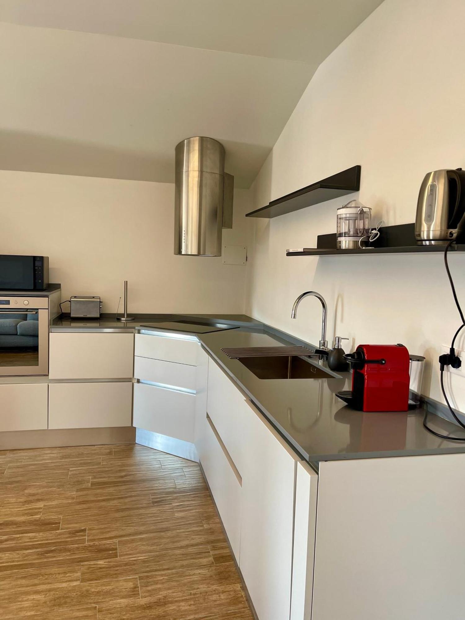 Apartment Above The Varenna