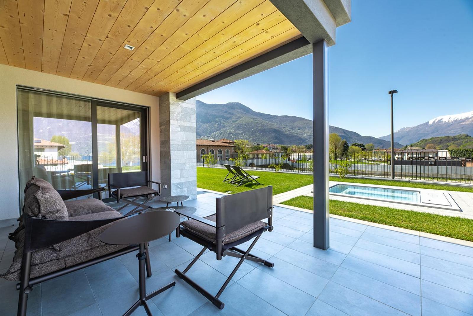 Dorato Luxury & - View * Colico