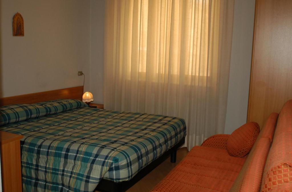 Vecchia Hotel *