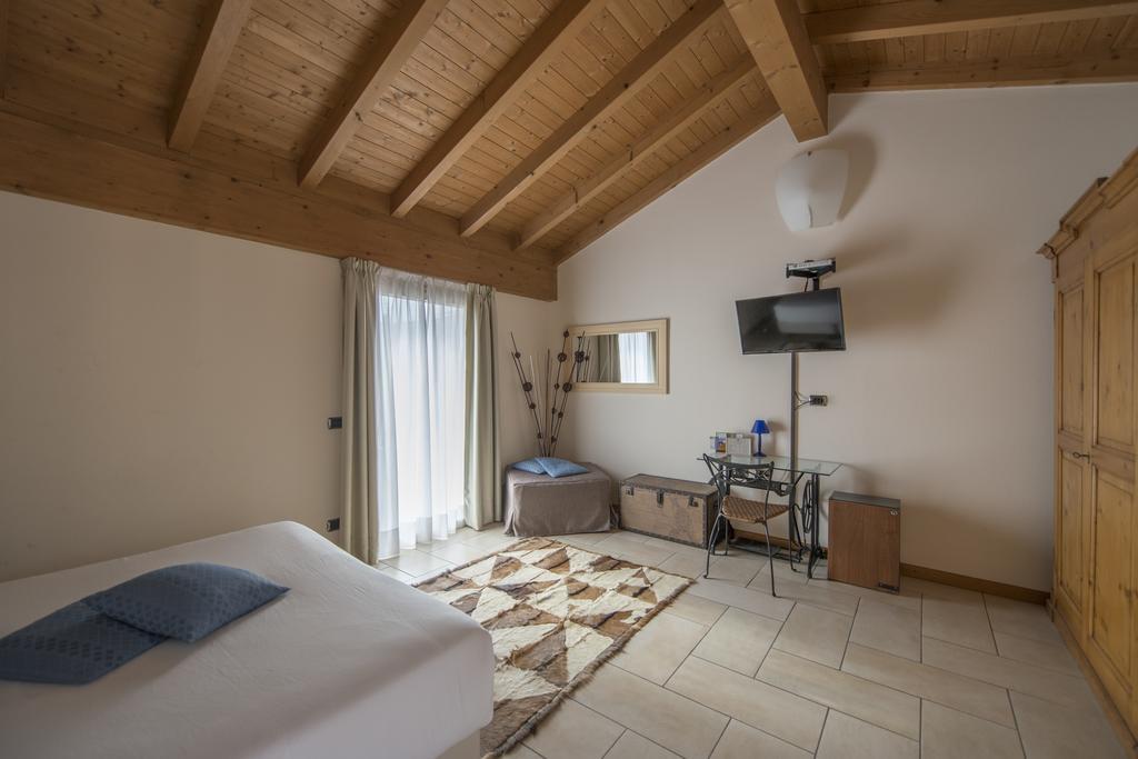 Hotel Villa Colico Hotel 3*