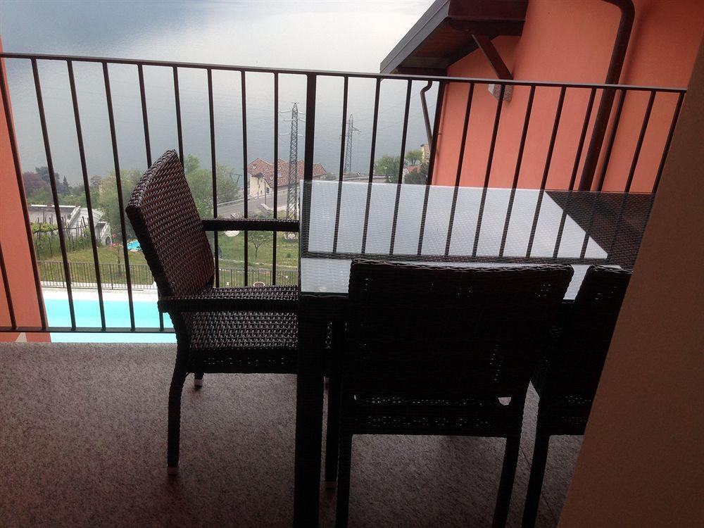 Aparthotel Cafelicita - Promotion - View - Infinity Pool - Jacuzzi Gravedona