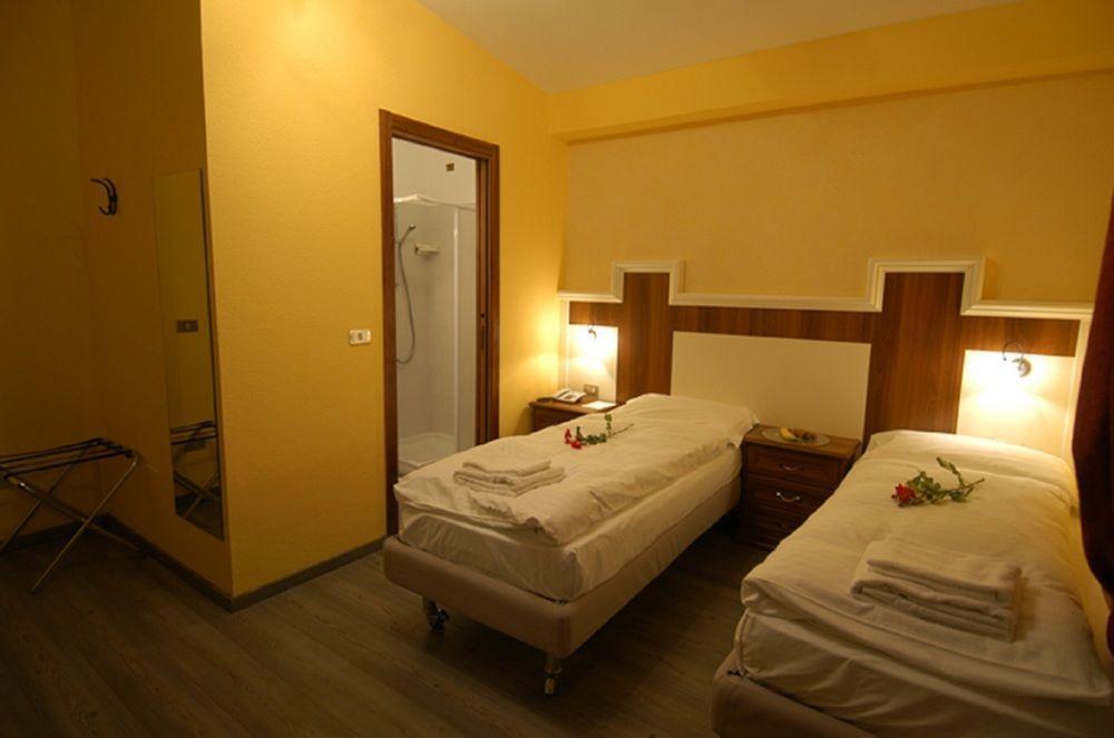 Saligari 3*