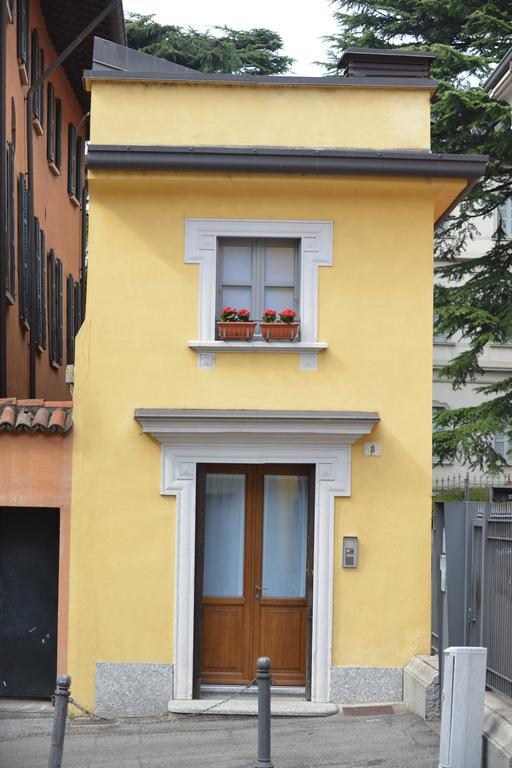 Lora Luxury House, Parking With A Reservation * Como