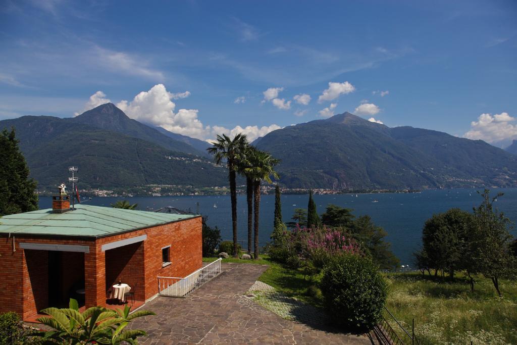 Apartment Red House Cremia