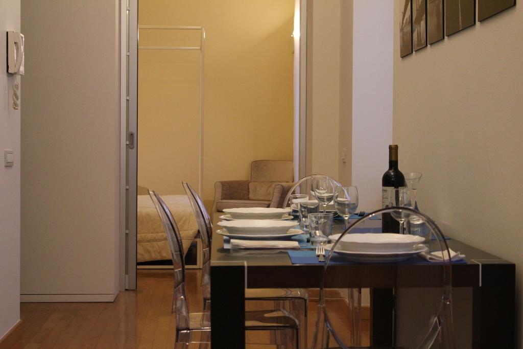 Via Rusconi 10 - Bymyhomeincomo * Como