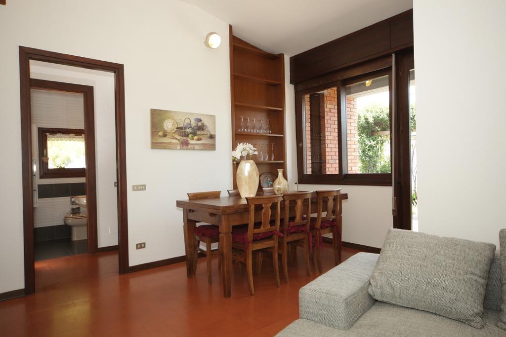 Red House * Cremia