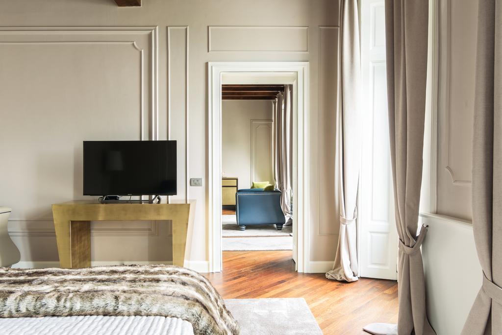 Piazza Cavour - Luxury View * Como