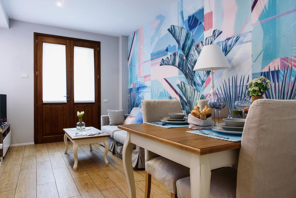 Apartment Lora Luxury House, Parking With A Reservation