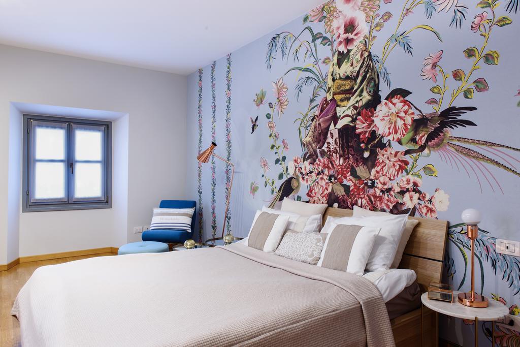 Lora Luxury House, Parking With A Reservation Como