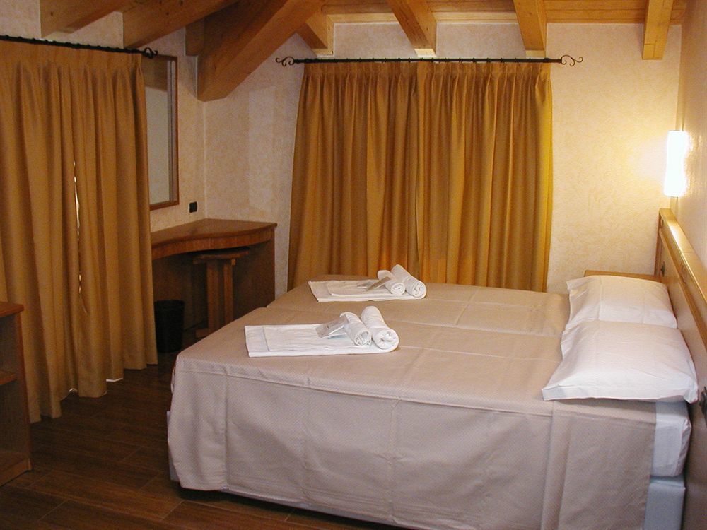 Bed & Breakfast Azzano Holidays 2*