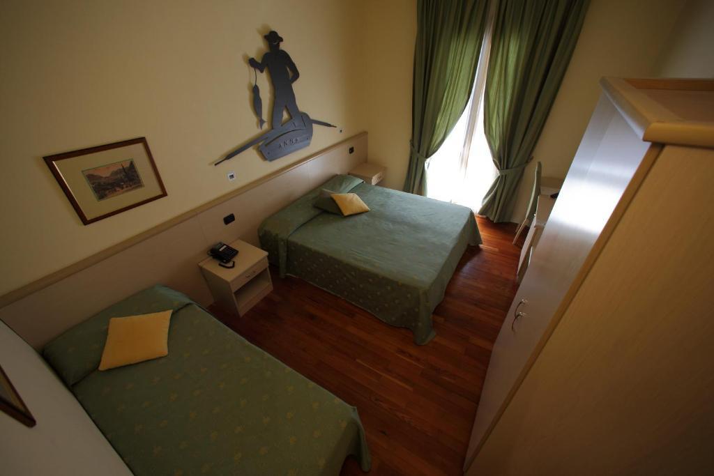 Hotel Fioroni 3*