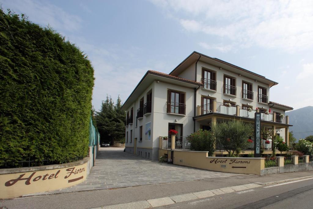 Fioroni Hotel