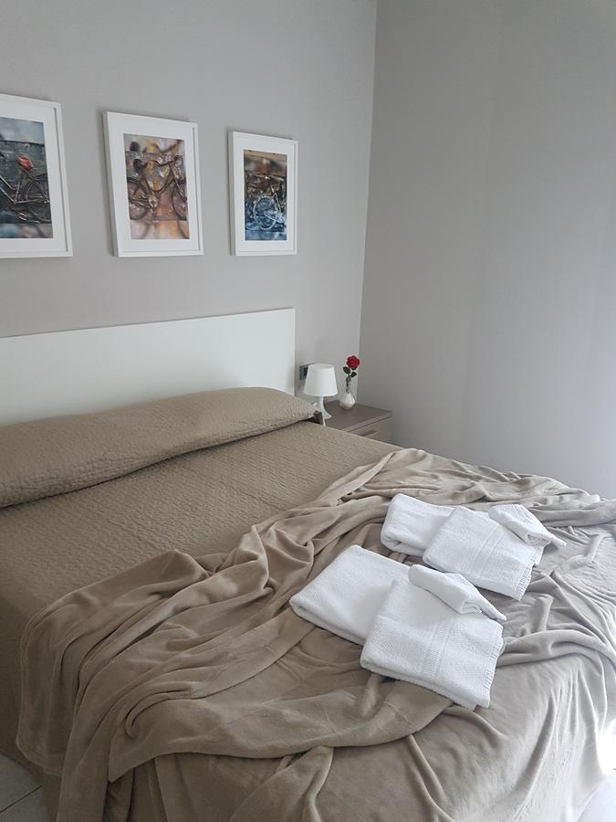 Adda Con Posto Auto Apartment