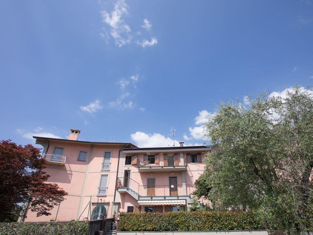 Vecchia Luna With Pool By Italian Apartment