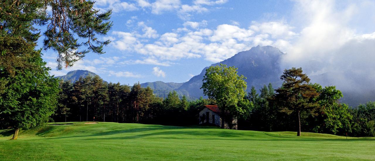 Guest house The Golf Club