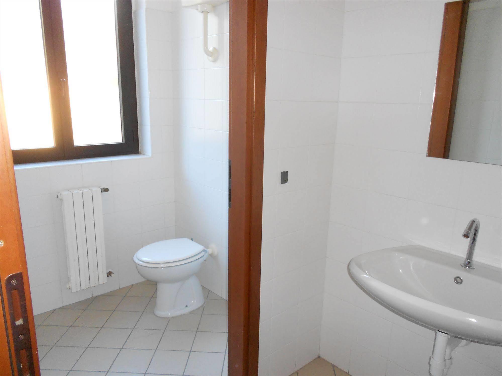 Lake Como Beach Hostel Hostel Domaso