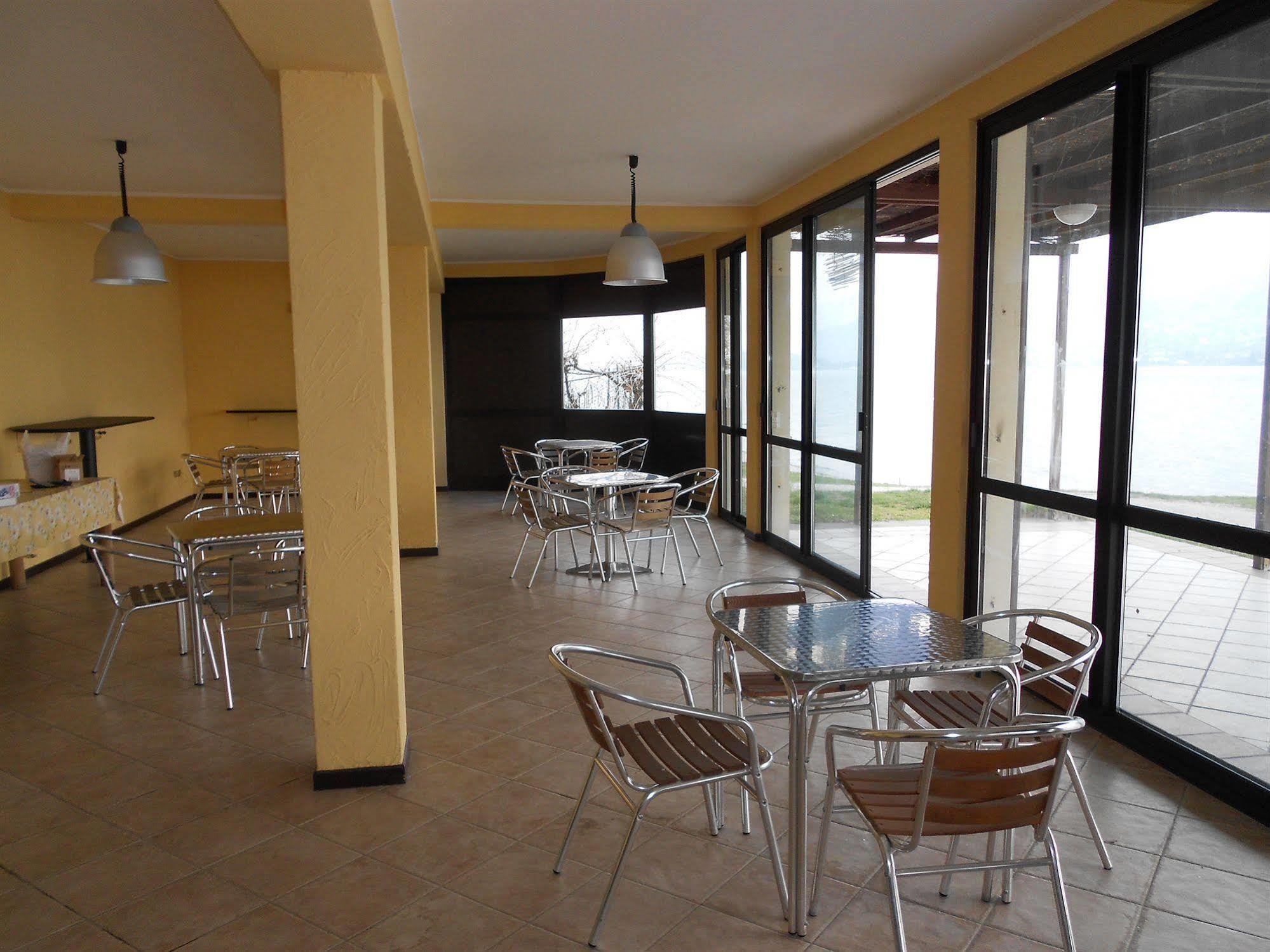 Hostel Lake Como Beach Hostel *