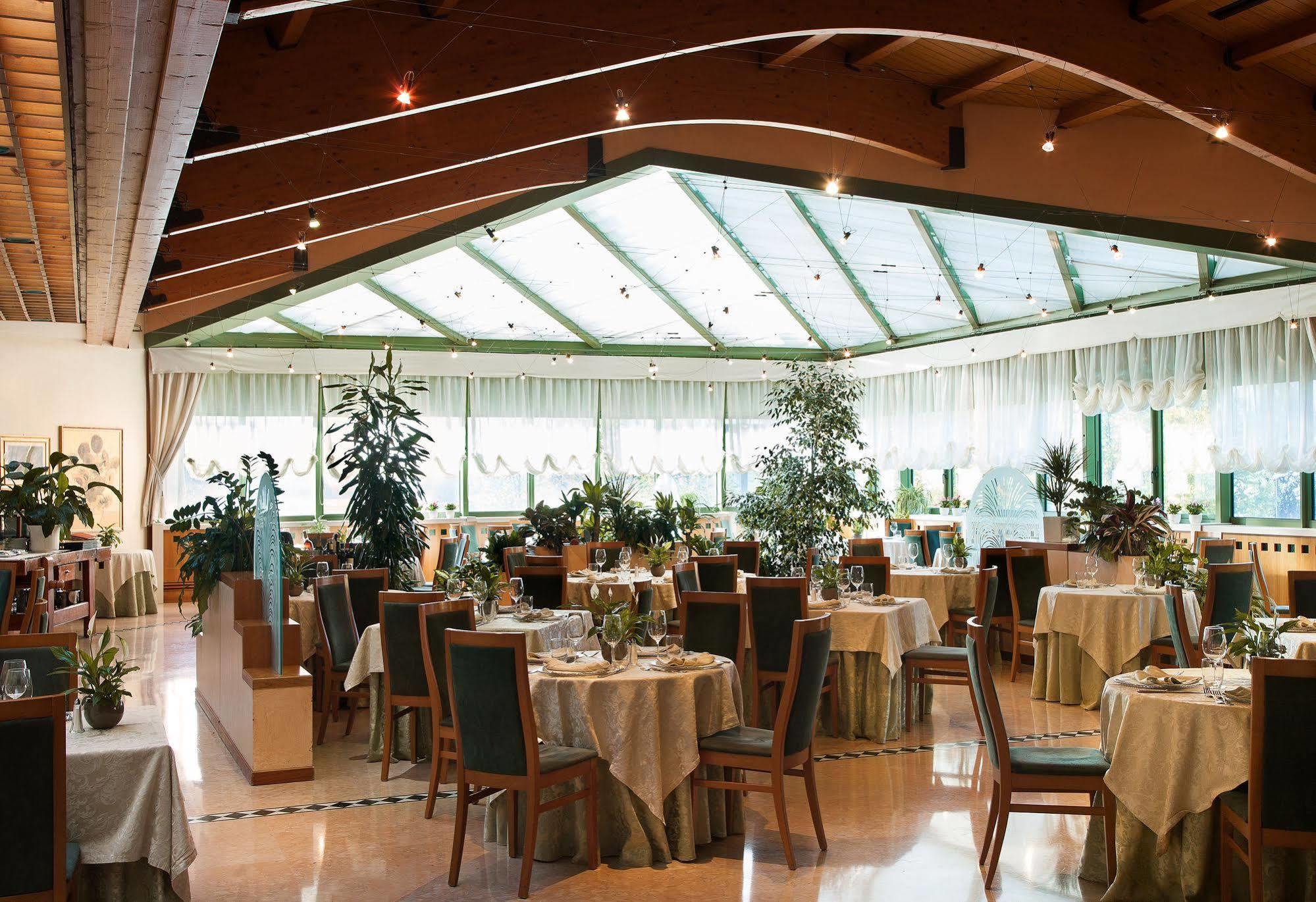 Western Leonardo Da Vinci Hotel 4*
