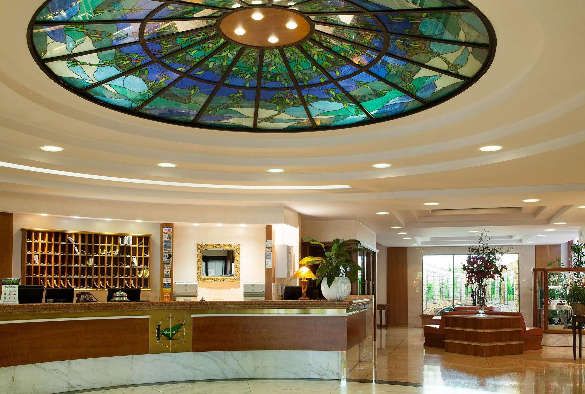 Western Leonardo Da Vinci 4* Erba