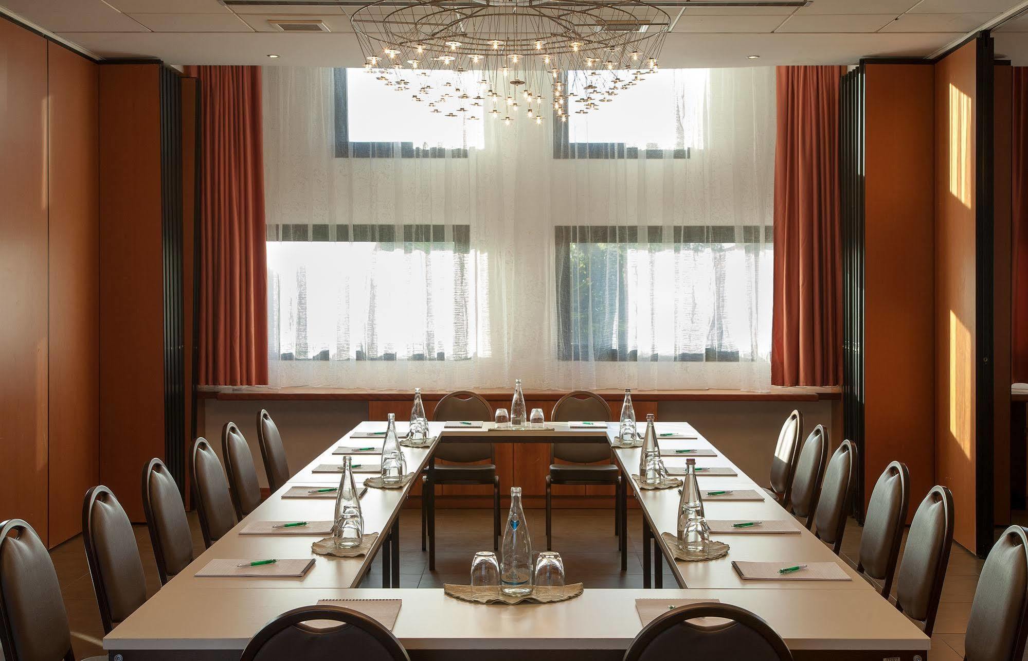 Hotel Western Leonardo Da Vinci 4*