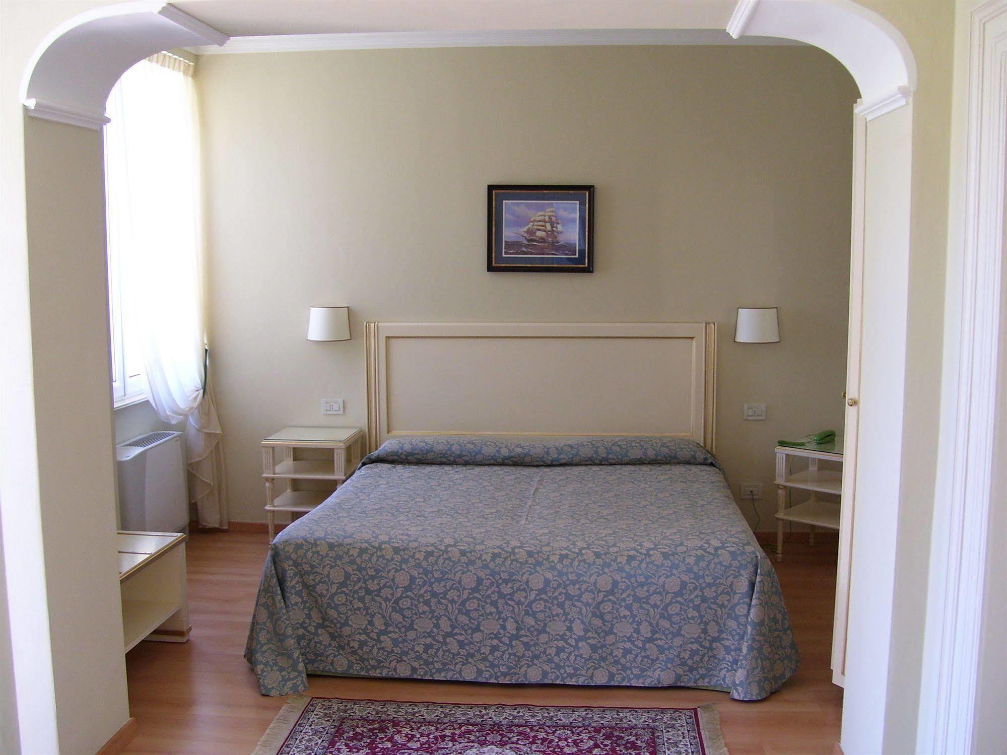 Hotel La Mirabella 3*
