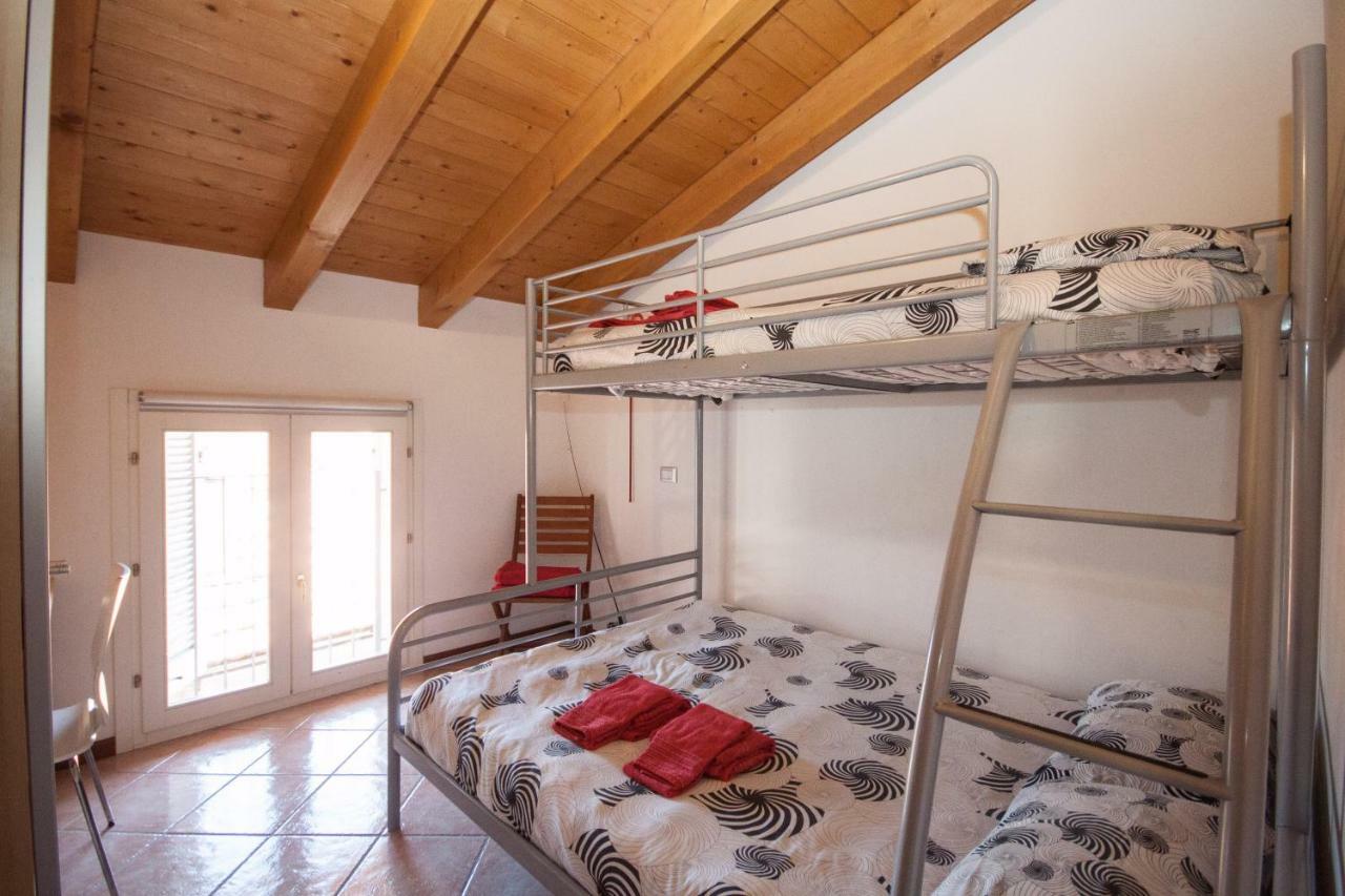 Casa Del Sole - Sleeps 4 With Shared Pool