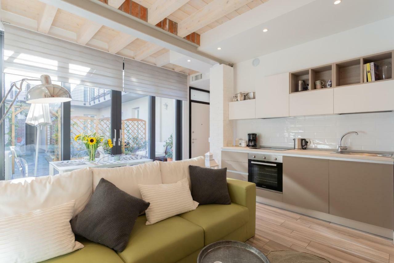 White With Private Terrace By Rent All * Como