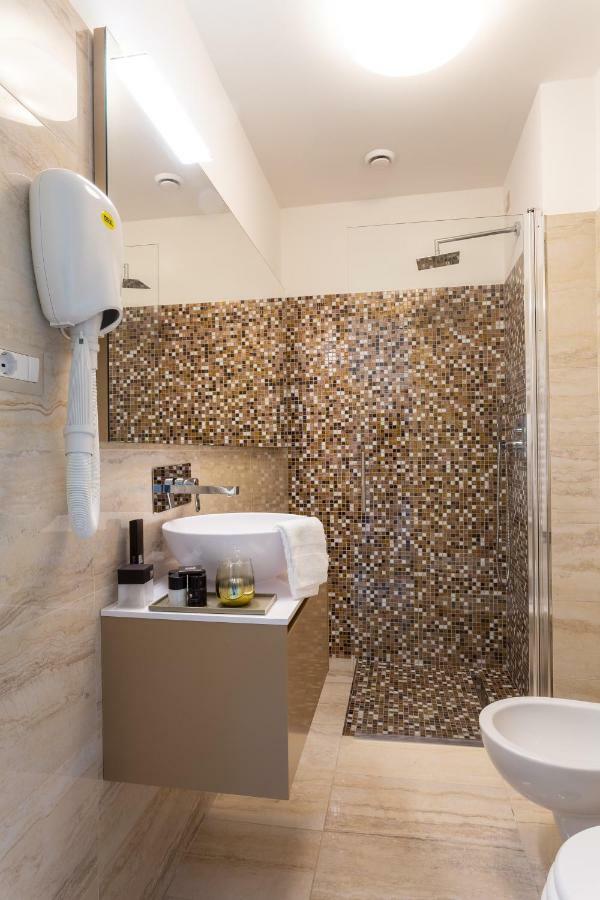 Domus Hotel 3*