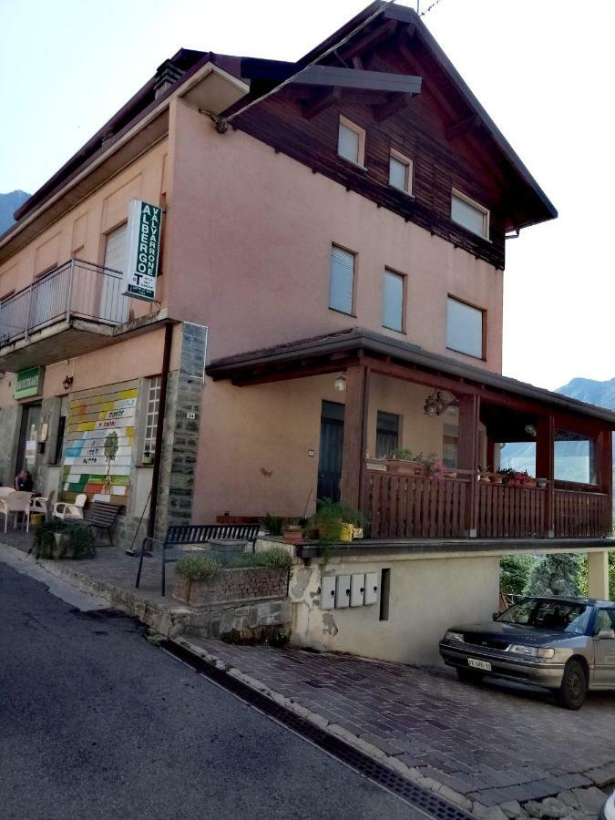 Valvarrone Di Oceano Snc Dervio