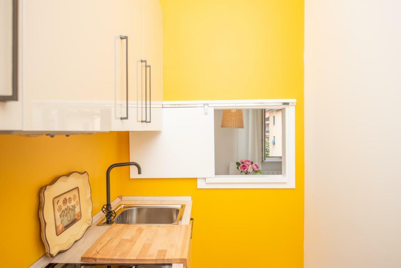 Apartment West-park With Parking By Solutions Como