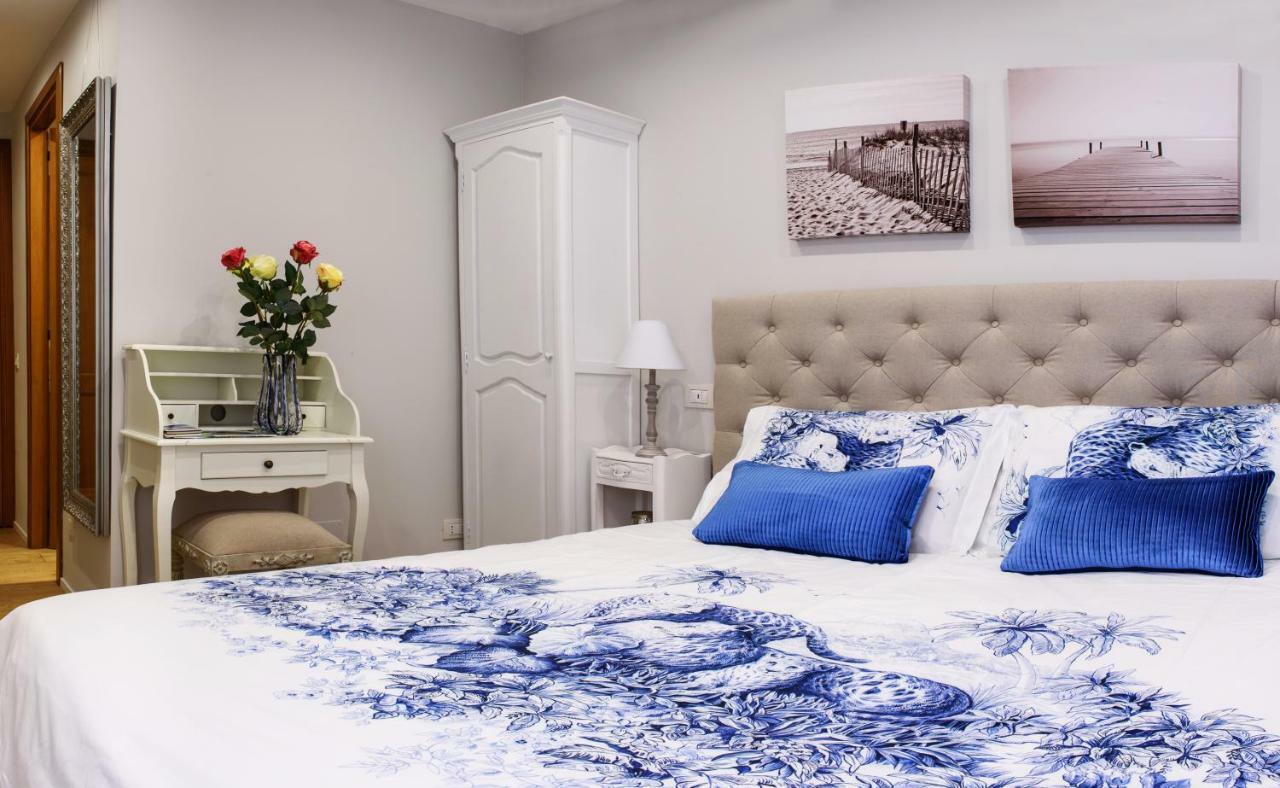 Lora Center Guest house *