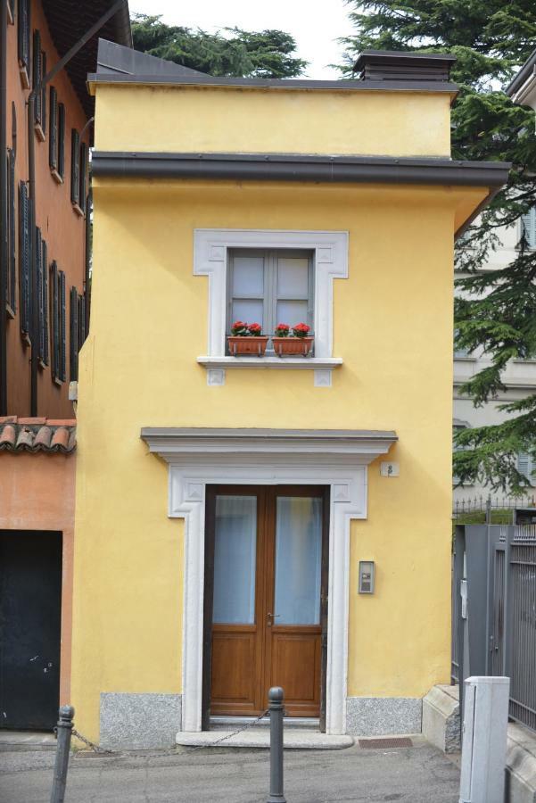 Guest house Lora Center
