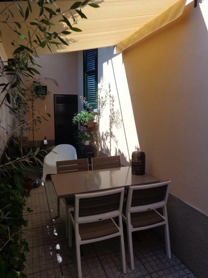 Alice's Apartment *