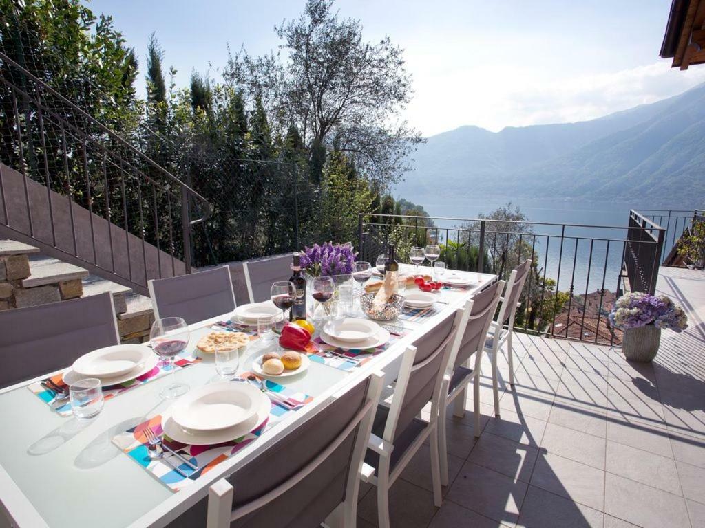 State Of The Art With 180 Degree Panoramic View, Pool And Sleeping Up To 10 Guests By Italian Apartment