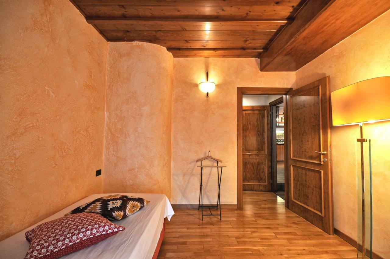 Crotto Polirolo - The House Of Travelers Apartment Cernobbio