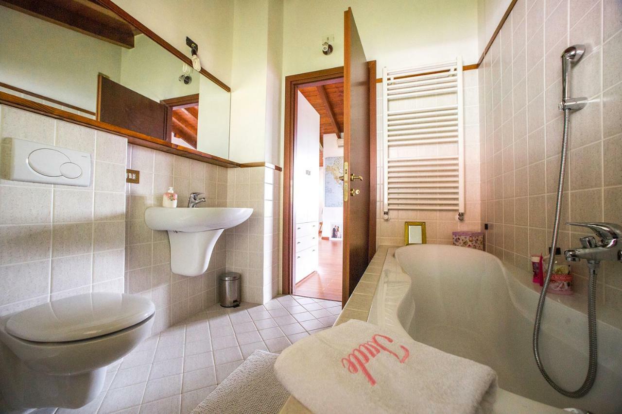 J&j House *