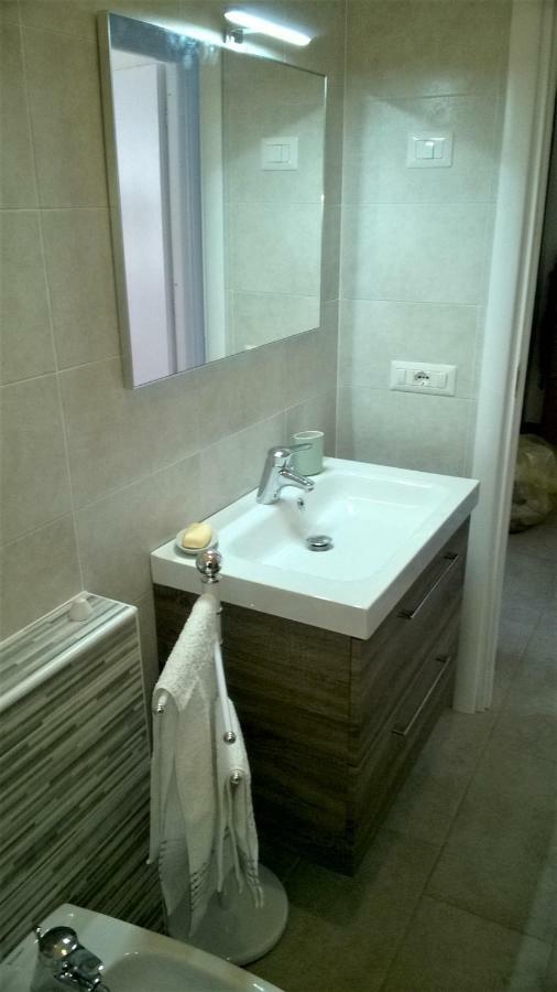 Giuly's House Apartment Dervio