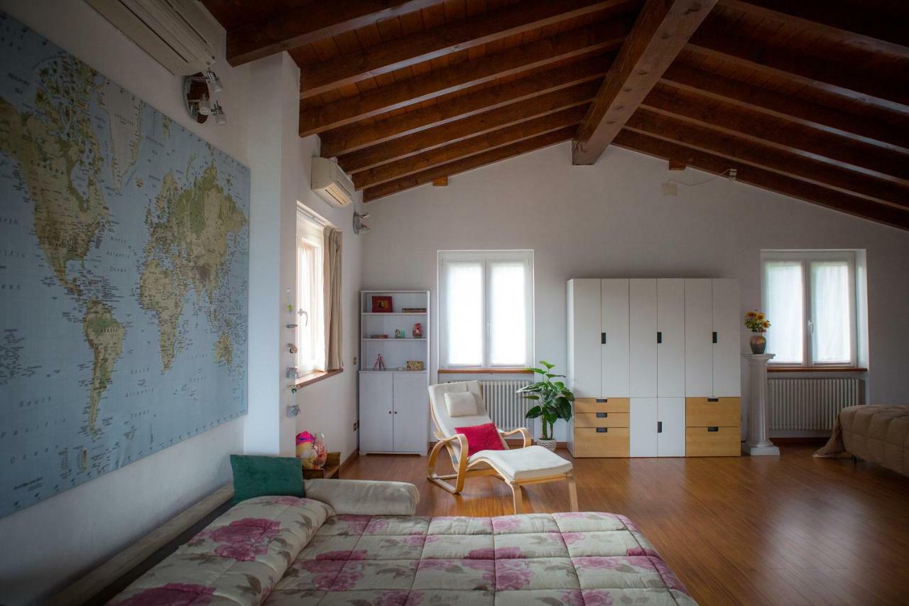 Homestay J&j House Castelmarte